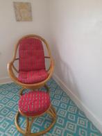 Vintage rotan zetel met poef(3 sets te verkrijgen), Huis en Inrichting, Ophalen, Gebruikt, Eenpersoons, Riet of Rotan
