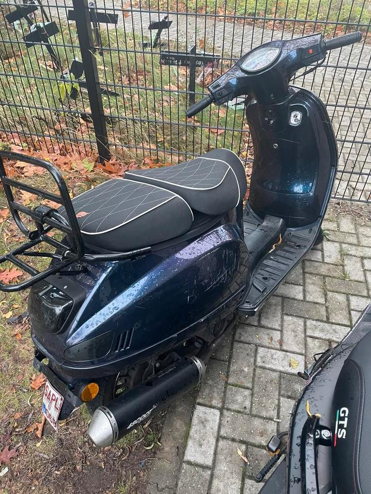 Btc riva sport, Fietsen en Brommers, Scooters | Overige merken, Zo goed als nieuw, Klasse A (25 km/u), Benzine, Ophalen of Verzenden