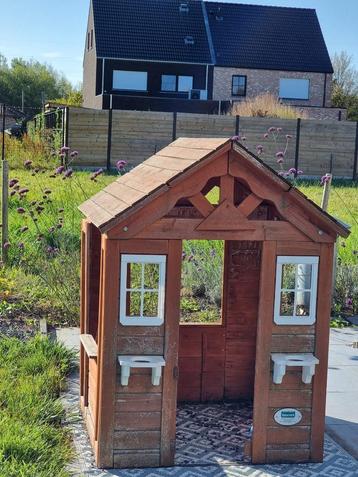 Speelhuis Backyard Discovery beschikbaar voor biedingen