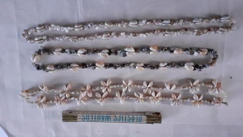 Set van 3 schelpkettingen, Handtassen en Accessoires, Kettingen, Gebruikt, Overige materialen, Overige kleuren, Ophalen of Verzenden