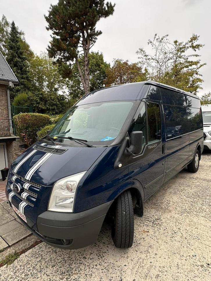 Ford transit 2.2d 125cv euro5, Auto's, Bestelwagens en Lichte vracht, Particulier, Parkeercamera, Radio, Ford, Ophalen