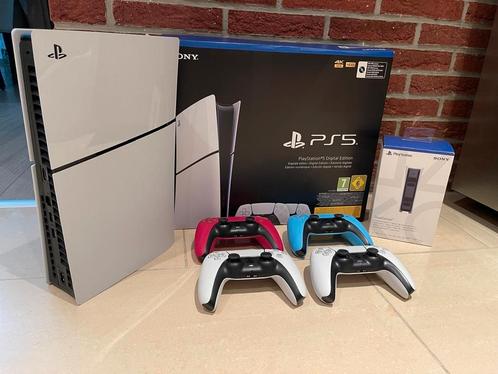 Playstation 5 PS5 + 4 manettes Dualsense, Games en Spelcomputers, Spelcomputers | Sony PlayStation 5, Zo goed als nieuw, Playstation 5
