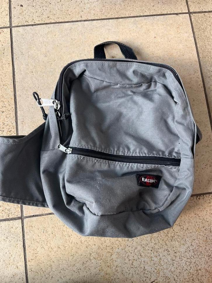 Sac à dos gris Eastpak, Handtassen en Accessoires, Tassen | Rugtassen, Gebruikt, Eastpak, Ophalen of Verzenden