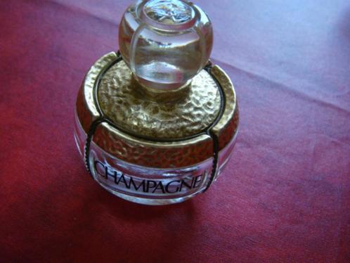 Collection Flacon VIDE "Y-S-L Champagne" 50 ml ancien., Verzamelen, Merken en Reclamevoorwerpen, Gebruikt, Overige typen, Ophalen of Verzenden