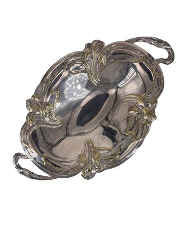 Art Nouveau zilveren metalen mand toegeschreven aan Victor S