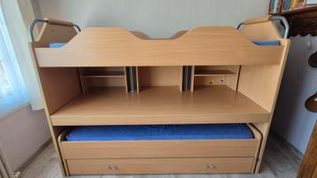 Stapelbed 3 personen beschikbaar voor biedingen