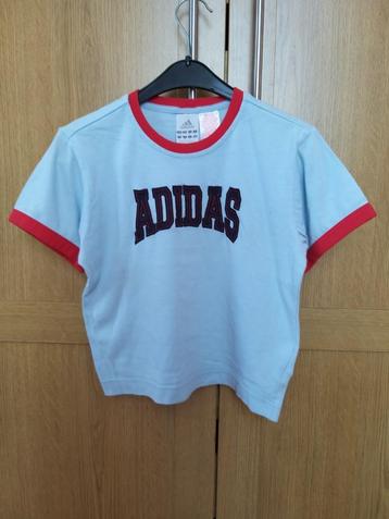 Vintage Adidas blauw en rood t-shirt met logo 6 jaar