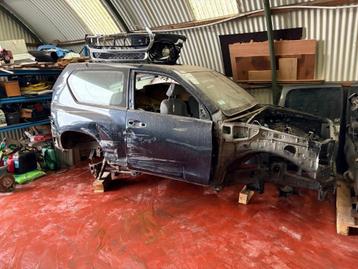Kas en chassis Toyota Landcruiser J15 vanaf 2009, Ophalen, Gebruikt, Deur, Links