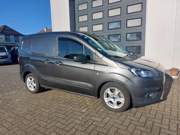 Ford Transit Courier Limited slechts 27000km trekhaak navi beschikbaar voor biedingen