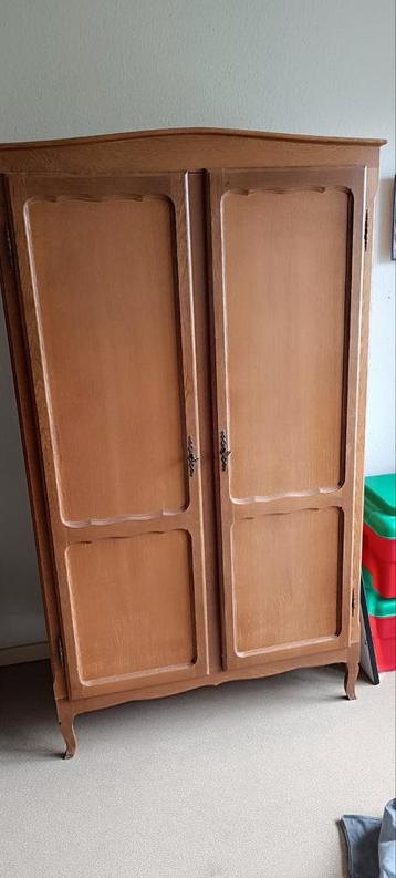 Garde robe 2 portes en bois style chêne  beschikbaar voor biedingen