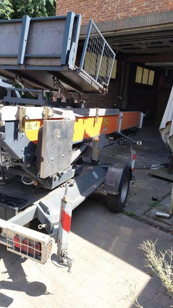 Laddelift paus te koop beschikbaar voor biedingen