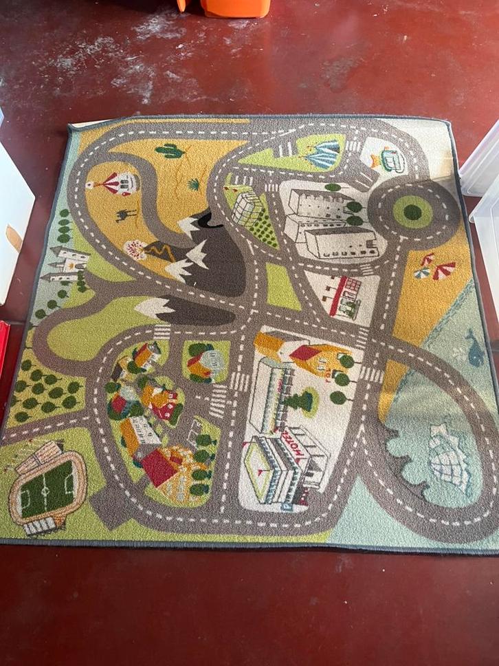 Tapis de jeu pour enfanrs IKEA STADSDEL 133x130cm, Kinderen en Baby's, Speelgoed | Speelkleden, Zo goed als nieuw, Ophalen