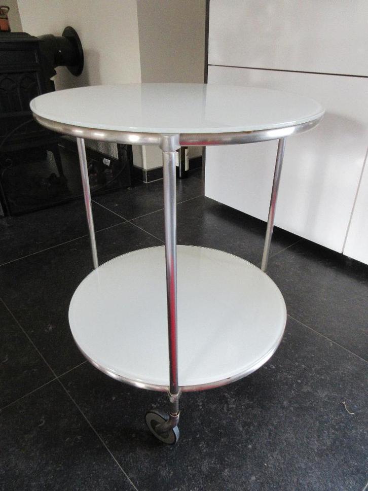 Table d'appoint moderne roulante ronde design plexi et inox, Maison & Meubles, Tables | Tables d'appoint, Enlèvement