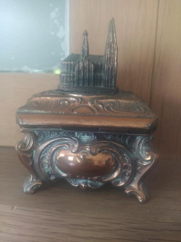 juwelenkistje - metaal -hartvormig +koperen Dom van Keulen, Antiek en Kunst, Antiek | Brons en Koper, Koper, Ophalen of Verzenden