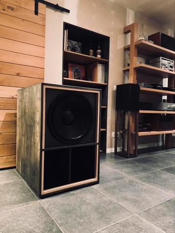 Subwoofer (mini scoop) beschikbaar voor biedingen
