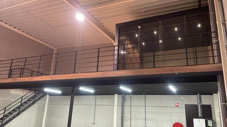 Mezzanine opslagplaats/bureau/depo volledige constructie., Articles professionnels, Aménagement de Bureau & Magasin | Entrepôt, Rayonnage & Stockage