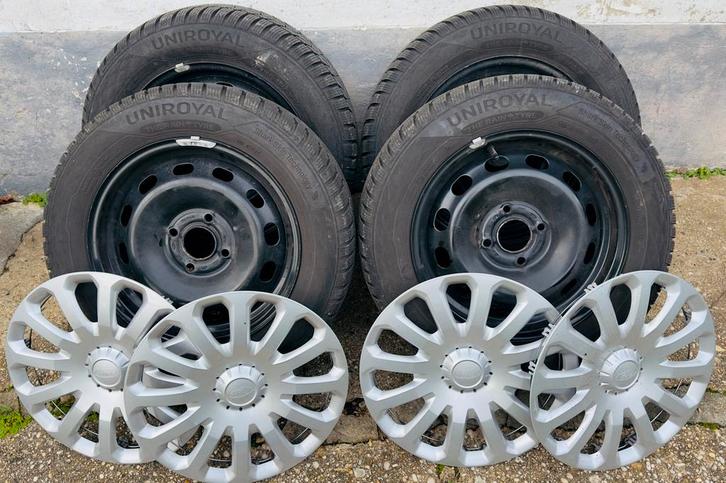 Winterkit te koop voor Ford Fiesta in nieuwstaat, Auto-onderdelen, Banden en Velgen, Band(en), Winterbanden, 15 inch, 195 mm, Personenwagen