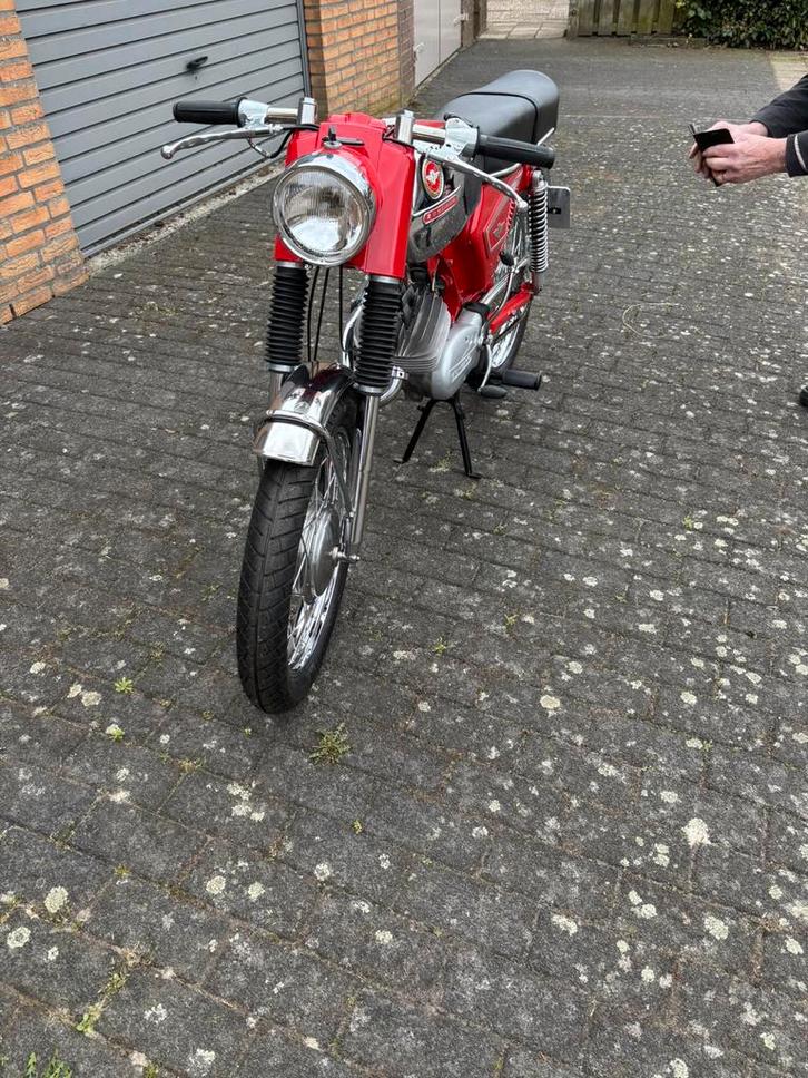 PRACHTIGE ZUNDAPP 517-20 LISTE B COMPLEET MET KENTEKEN, Fietsen en Brommers, Brommers | Oldtimers, Overige merken, Ophalen