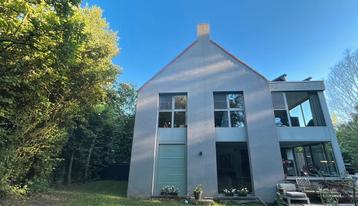 Moderne woning op prachtige locatie in zottegem te huur beschikbaar voor biedingen