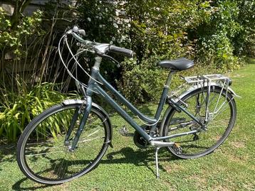 Mechanische TREK-fiets voor dames beschikbaar voor biedingen