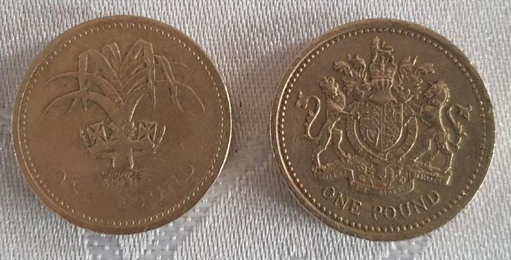 One Pound van Verenigd Koninkrijk van 1983 en 1985, Postzegels en Munten, Munten | Europa | Niet-Euromunten, Setje, Ophalen of Verzenden