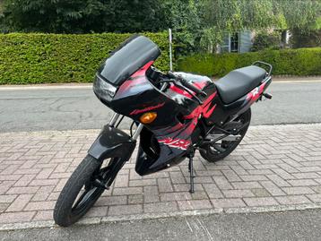 Honda NSR 50cc en très belle état.  beschikbaar voor biedingen