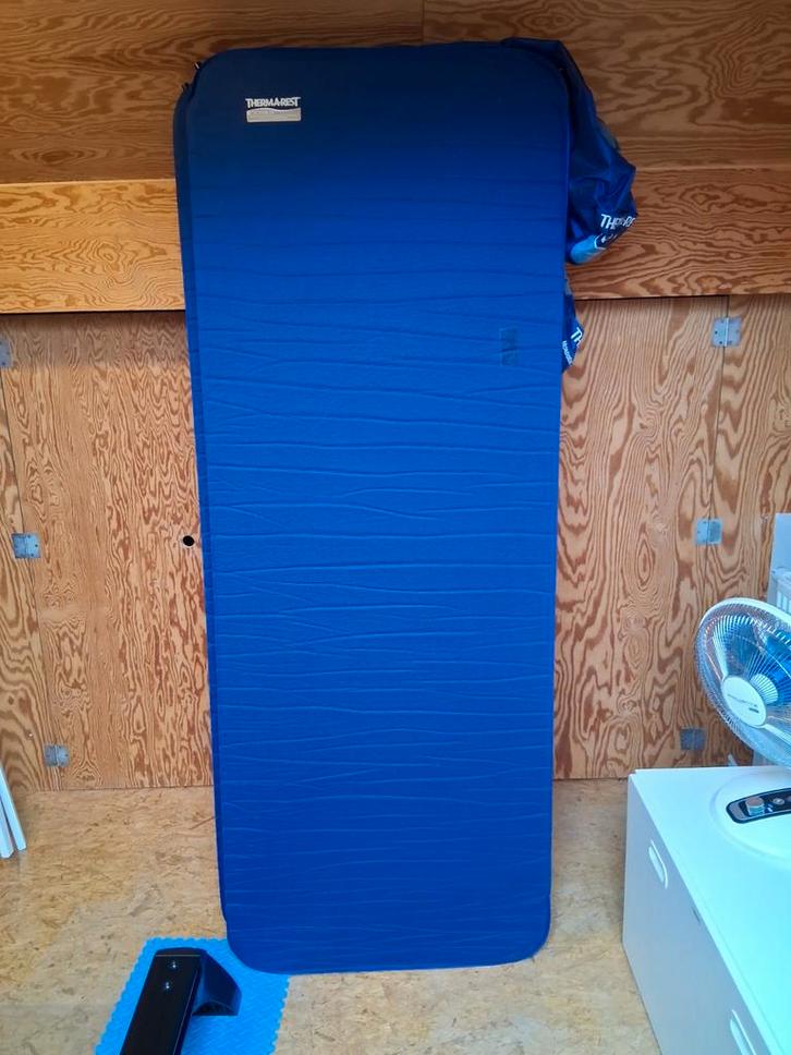 zelfopblazende dikke slaapmatten, Caravanes & Camping, Accessoires de camping, Utilisé, Enlèvement