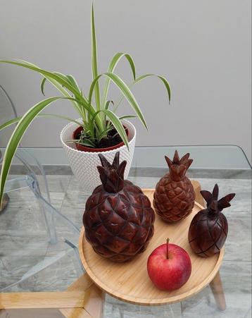 Ananas en bois massif  beschikbaar voor biedingen