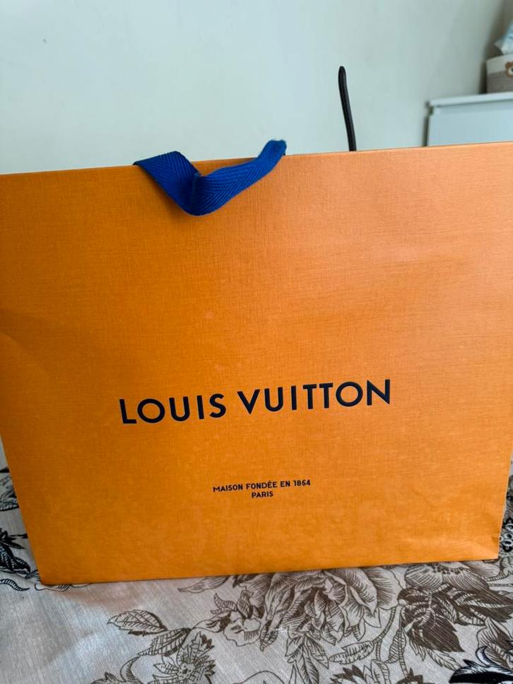 Louis Vuitton Alma BB – Nieuw in Doos+bonnetje, Handtassen en Accessoires, Tassen | Schoudertassen, Zo goed als nieuw, Ophalen of Verzenden