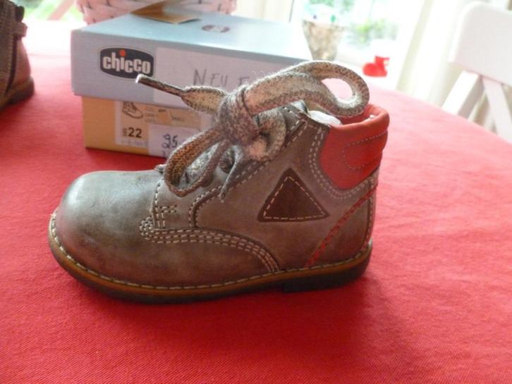Bottines bambin NEUVES, Kinderen en Baby's, Kinderkleding | Schoenen en Sokken, Nieuw, Schoenen, Jongen of Meisje, Ophalen