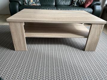 houten salontafel zo goed als nieuw beschikbaar voor biedingen