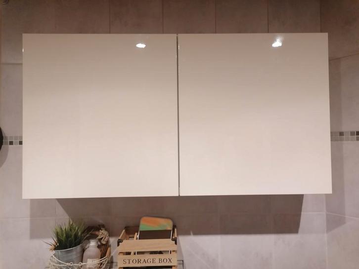 Witte hangkast besta ikea, Huis en Inrichting, Kasten | Wandmeubels, Gebruikt, Ophalen
