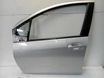 PORTIER LINKS VOOR Toyota Yaris III (P13) (01-2010/09-2020), Auto-onderdelen, Gebruikt, Links, Toyota, Deur
