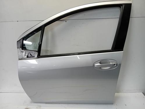 PORTIER LINKS VOOR Toyota Yaris III (P13) (01-2010/09-2020), Auto-onderdelen, Carrosserie, Deur, Toyota, Voor, Links, Gebruikt