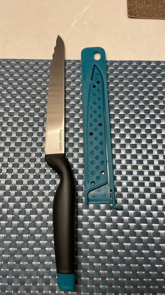 Couteau à pain Tupperware, Maison & Meubles, Cuisine | Couverts, Neuf, Couverts en vrac, Inox ou Chrome, Enlèvement ou Envoi