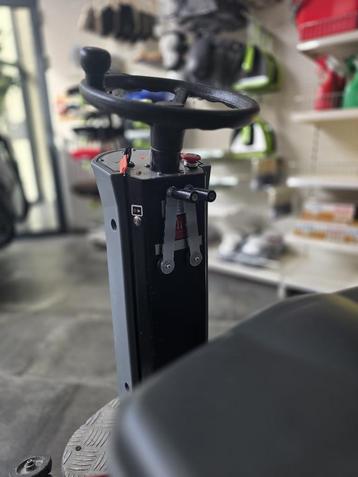 Compact Zit-Schrobmachine Te Koop  beschikbaar voor biedingen
