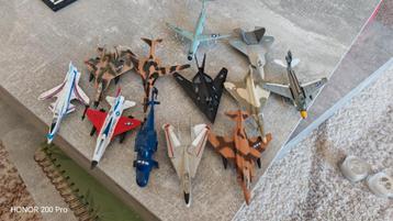 12 stukken vliegtuigen en helikopter miniatuur van USAF, Enlèvement ou Envoi, Utilisé, Avion, Autres marques