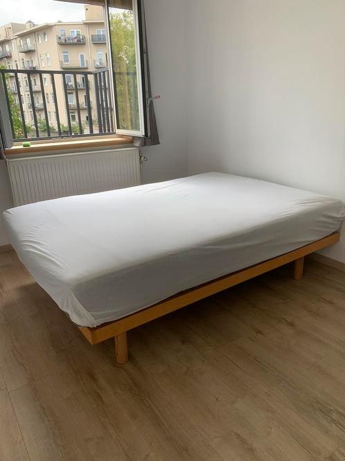 Bed en matras te koop 28/08 OPHALEN, Huis en Inrichting, Slaapkamer | Matrassen en Bedbodems, Matras, 140 cm, Twijfelaar, Ophalen