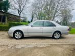 Mercedes E200 Elegance AUT, Auto's, Mercedes-Benz, Achterwielaandrijving, Zwart, 4 cilinders, Bedrijf