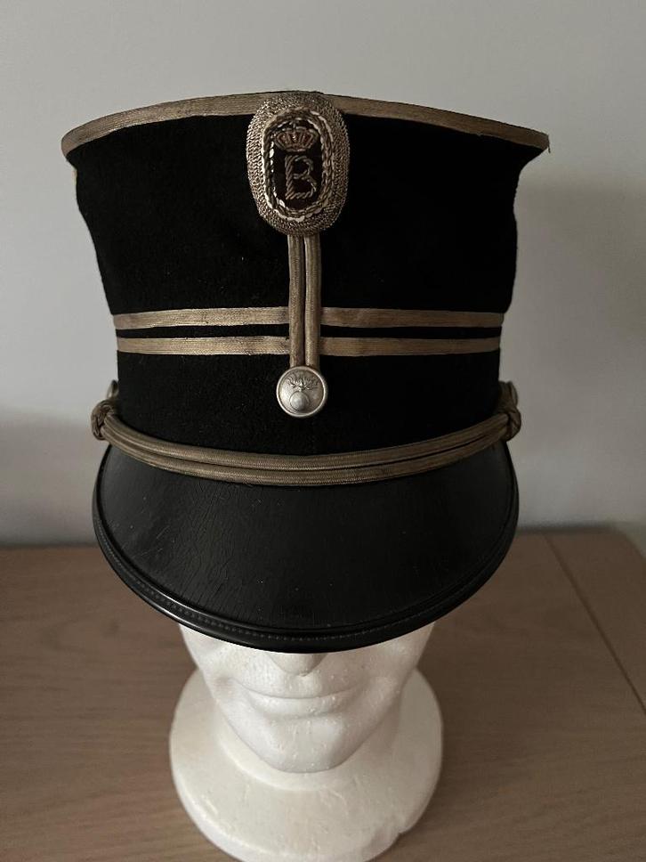Képi capitaine commandant gendarmerie rijkswacht, Collections, Objets militaires | Général, Gendarmerie, Enlèvement ou Envoi