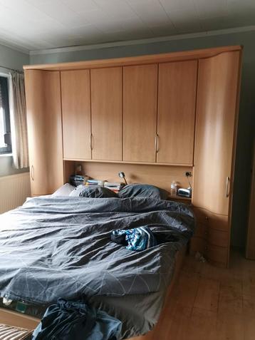 GRATIS 2 persoonsbed met kolomkasten en bovenbouw, Divers, Enlèvement, Utilisé