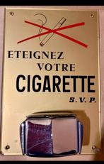 Panneau vintage " Veuillez éteindre votre cigarette ", Collections, Enlèvement ou Envoi, Utilisé, Ustensile
