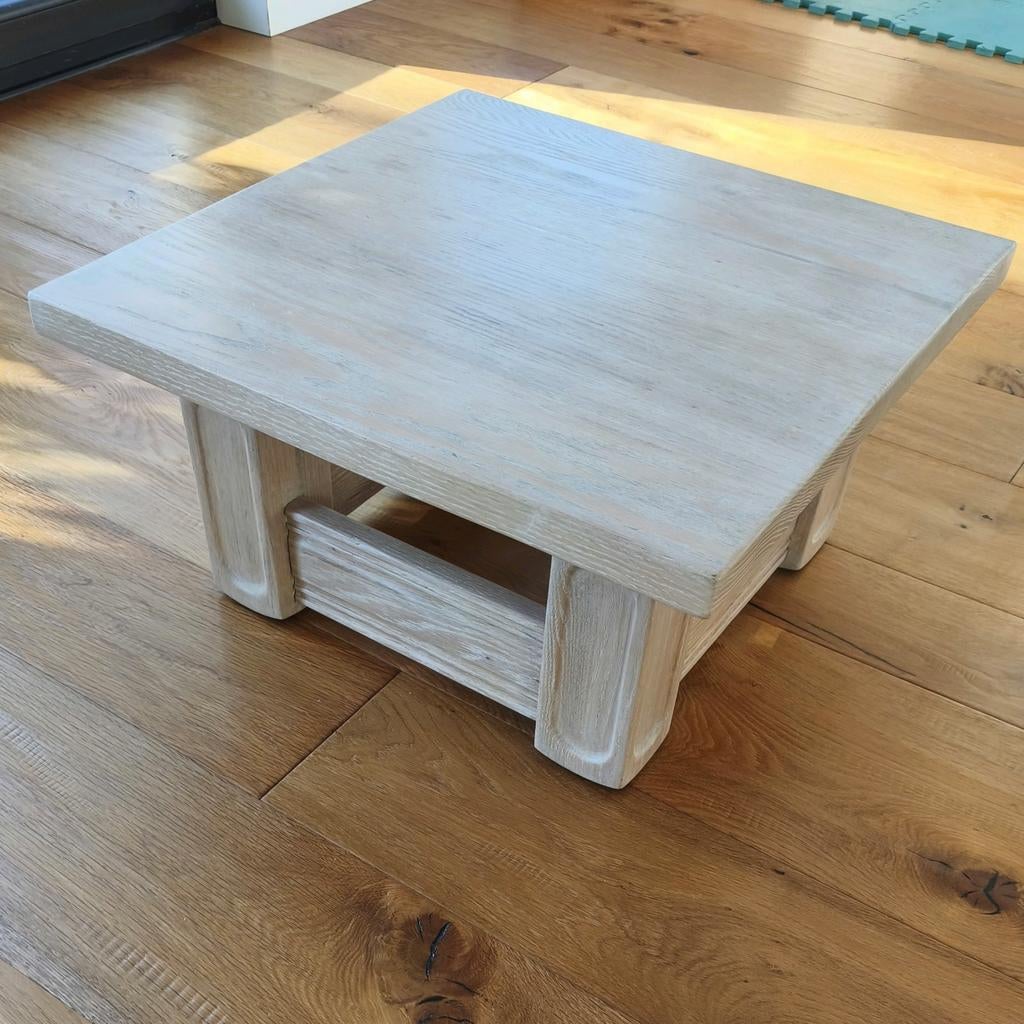 Table basse en chêne