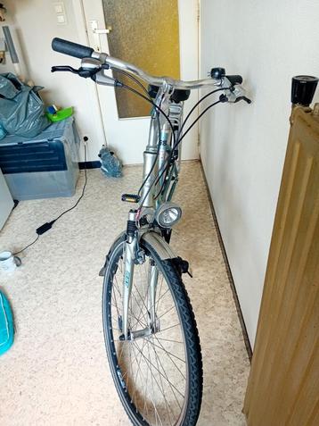 Giant 18 inch, 21 versnellingen beschikbaar voor biedingen