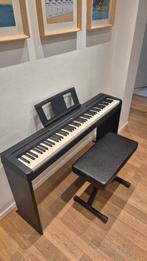 Piano Yamaha P-45 complet,  avec meuble, Musique & Instruments, Enlèvement, Comme neuf, 88 touches, Yamaha