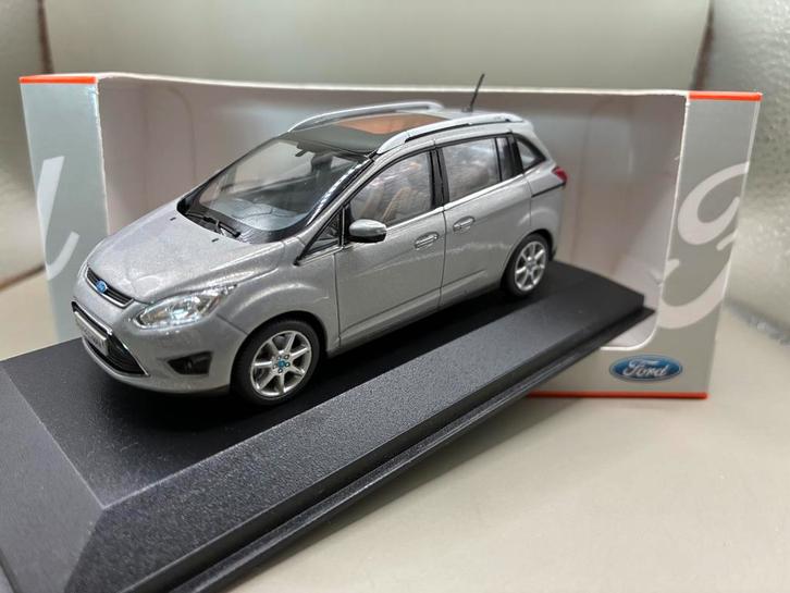 Ford Grand C-Max 2e génération (Type C344) 2011 - MiniChamps, Hobby & Loisirs créatifs, Voitures miniatures | 1:43, Comme neuf