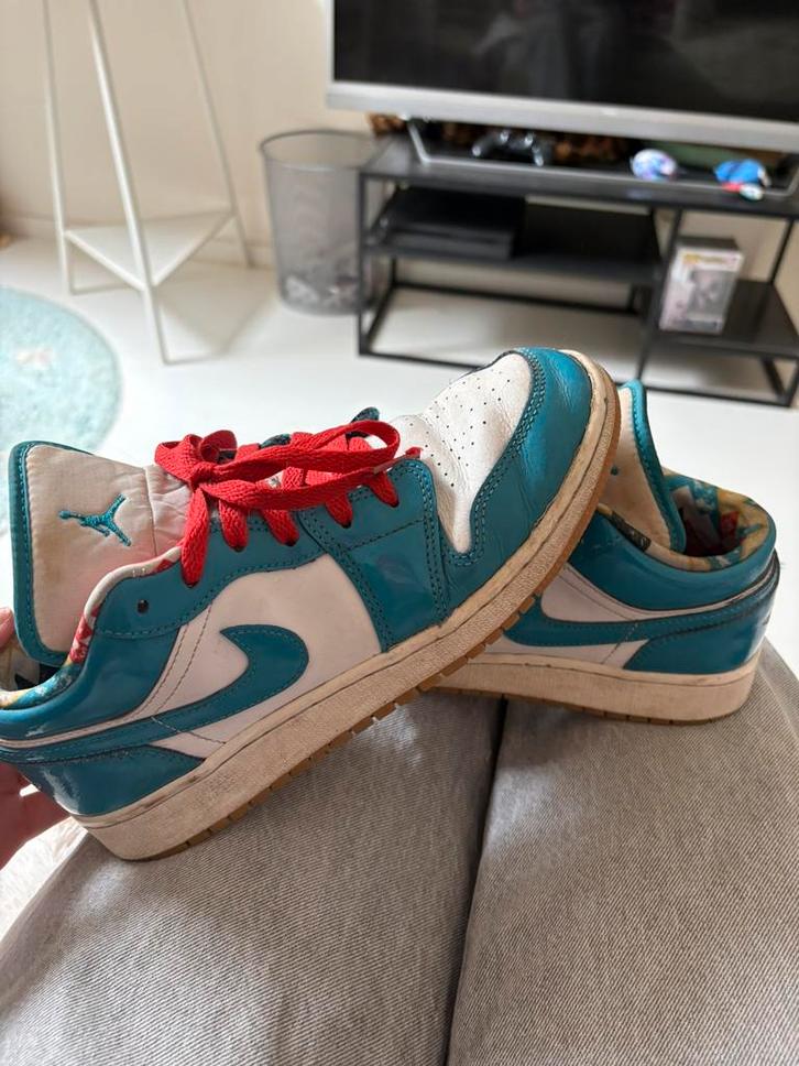 Blauwe jordans maat 38,5, Kleding | Dames, Schoenen, Gedragen, Sneakers, Blauw, Ophalen