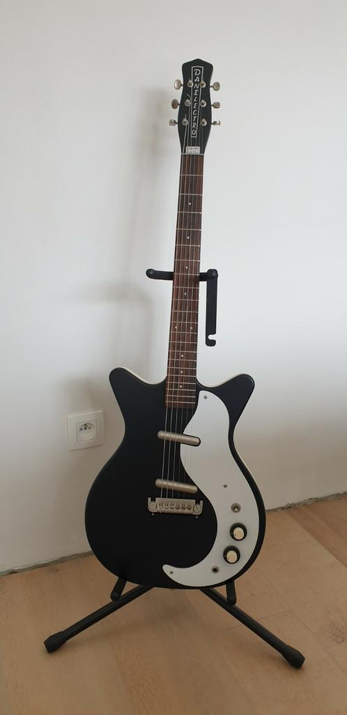 Danelectro 59M in mat zwart, Musique & Instruments, Instruments à corde | Guitares | Électriques, Comme neuf, Enlèvement ou Envoi