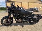 Husqvarna Svartpilen 125cc 2023, 2 cilinders, Particulier, 125 cc, 11 kW of minder
