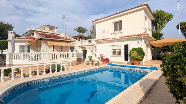 Vrijstaande villa met gastenhuis, Ciudad Quesada - Alicante, Immo, Buitenland, Spanje, Woonhuis, Dorp